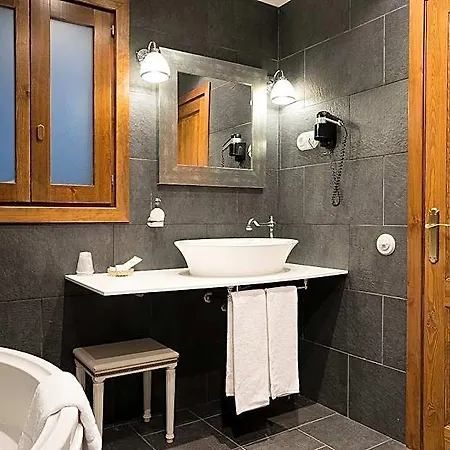 Sant Bernat Hotel Montseny