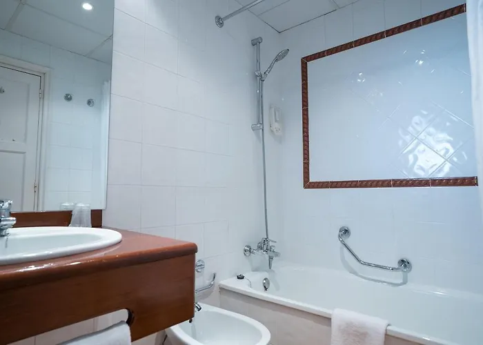 Sant Bernat 3* Монтсень